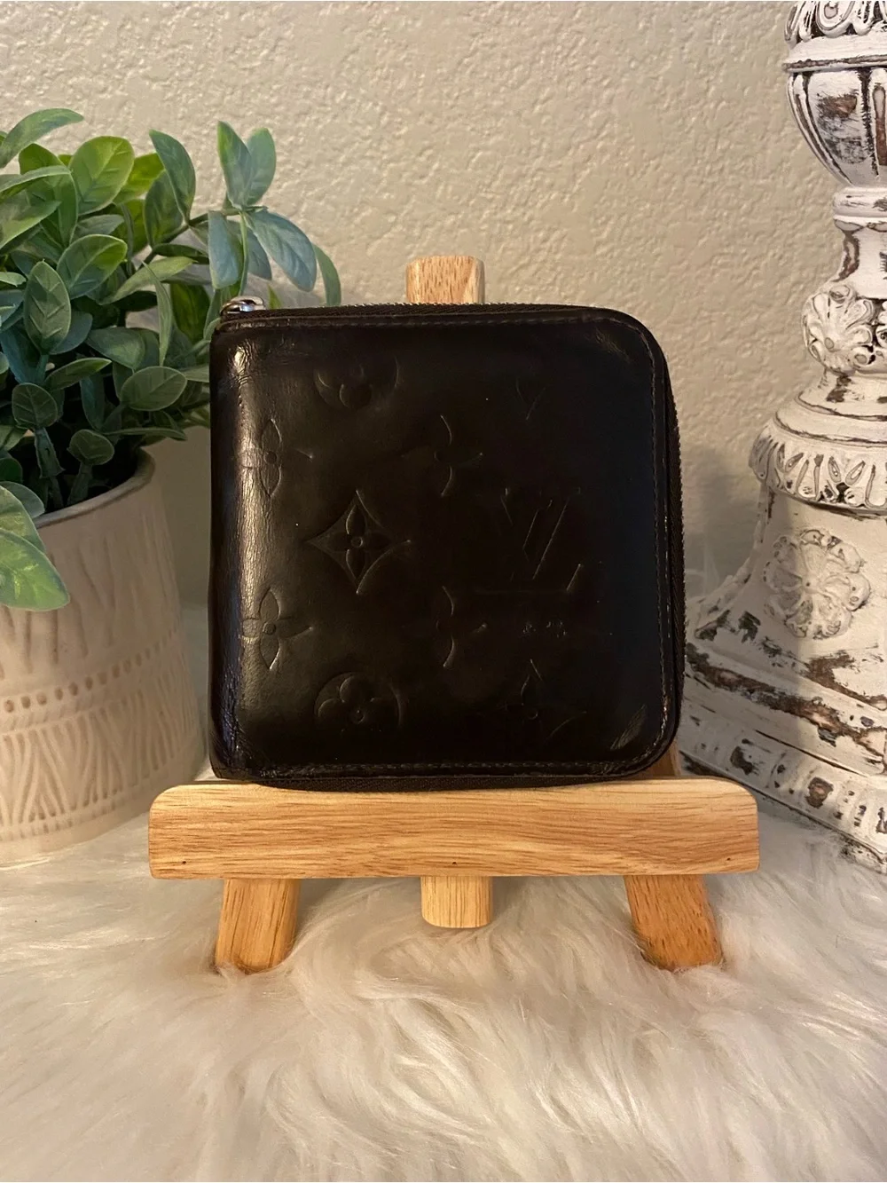 Louis Vuitton compact zip